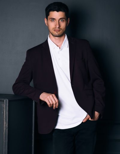 James Carter — Business English & Communication Expert